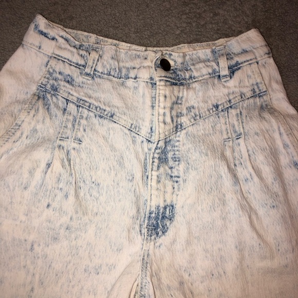 Vintage SUNSET BLUES High Waist Acid Wash Shorts - Picture 3 of 8